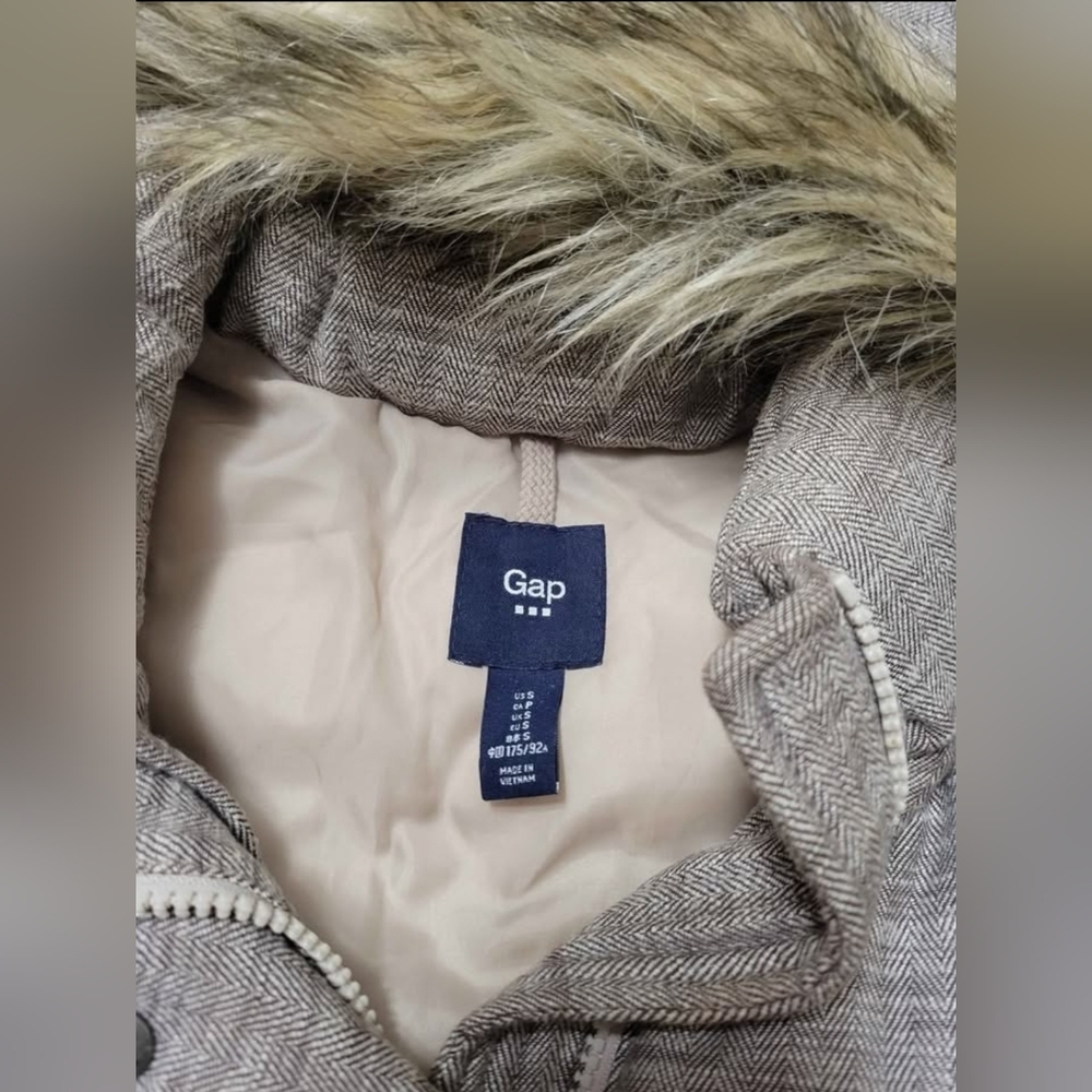 Womans Jacket - Picture 9 of 11